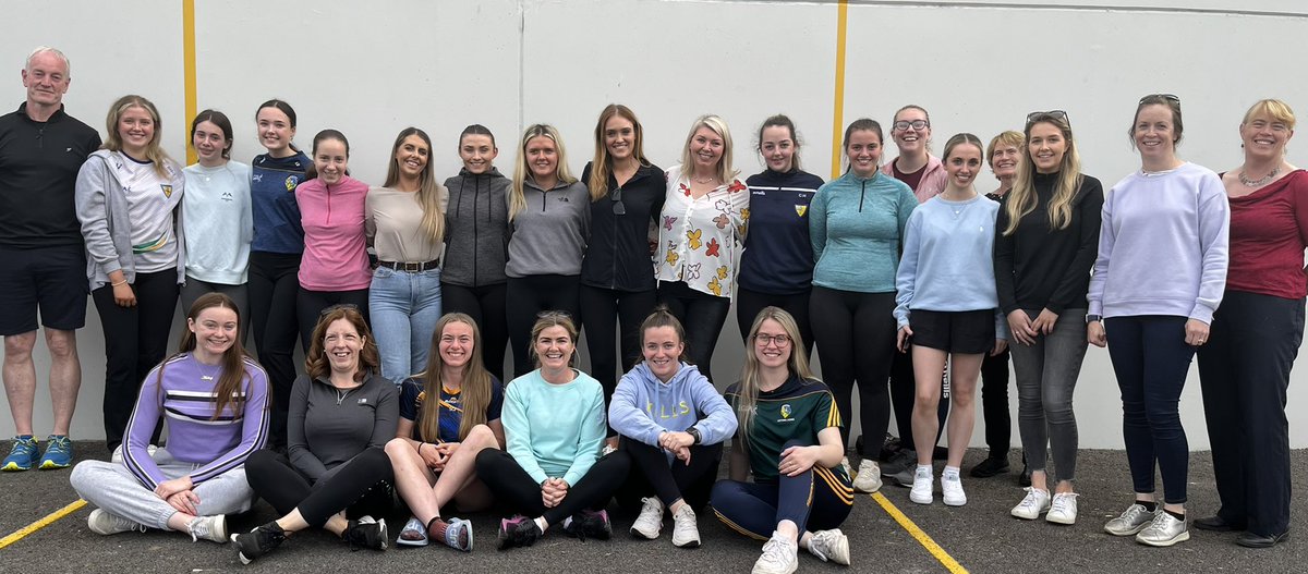 Had the pleasure of motivating St. BRIGID’S ladies football team today on #thewinnersmindset #lovesport #coachingwomen <a href="/Network_Ireland/">Network Ireland</a> <a href="/networkgalway/">Network Ireland Galway</a> ⚽️🏆🙌