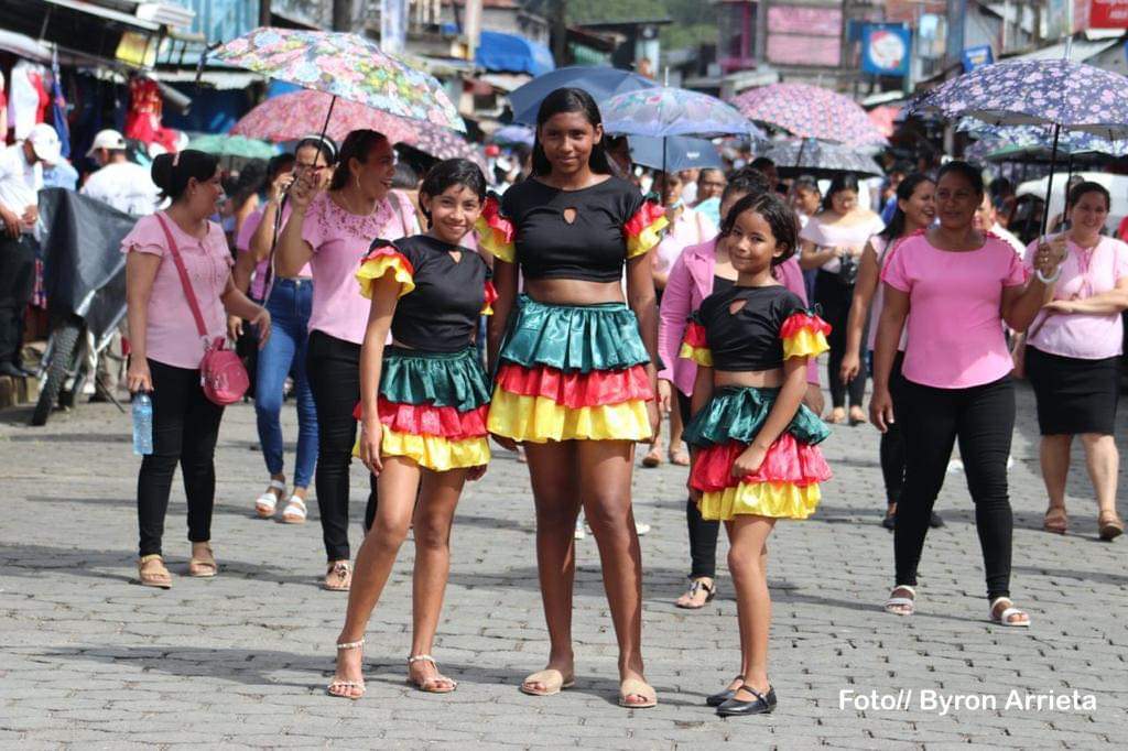 El Rama, RACCS

 Desfile Patrio en LAS principales calles de la ciudad 

#UnidosEnVictorias 
#PatriaBenditayLibre