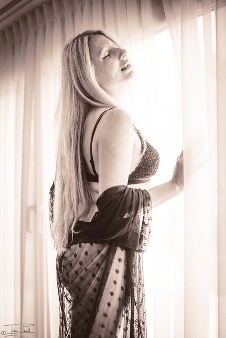 Hi, Travelling to #Netherlands on 15,16,17 September, no TFP, your location prefer, for more information<a href="/tag/netherlands"class="tags">#Netherlands</a>