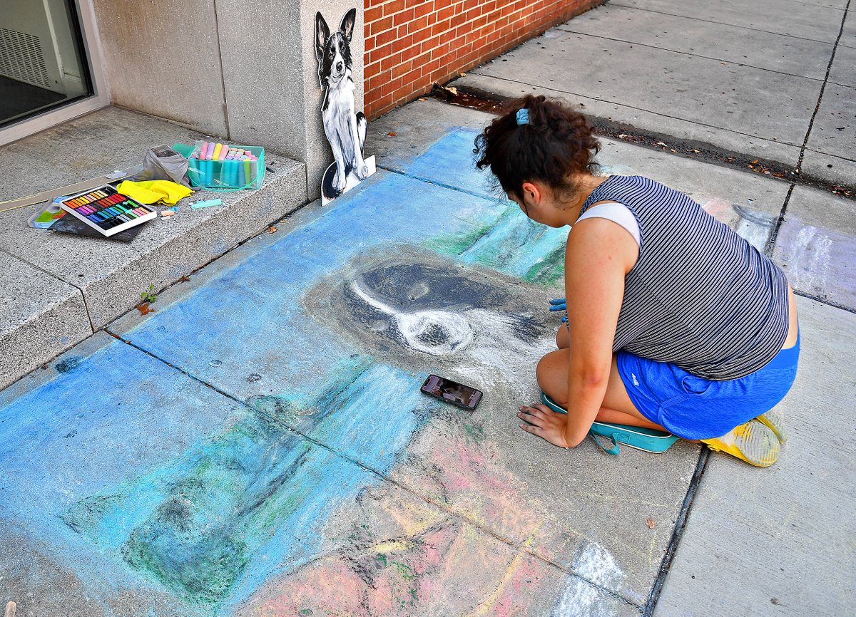 DispatchDawn's tweet photo. #PHOTOS-->https://t.co/Ag7tmDCE4d<--Click here to see more from @CreativeYorkPA's #YorkArtsWeek #ChalkWalk @YorkDispatch https://t.co/wNeX6p8fc0