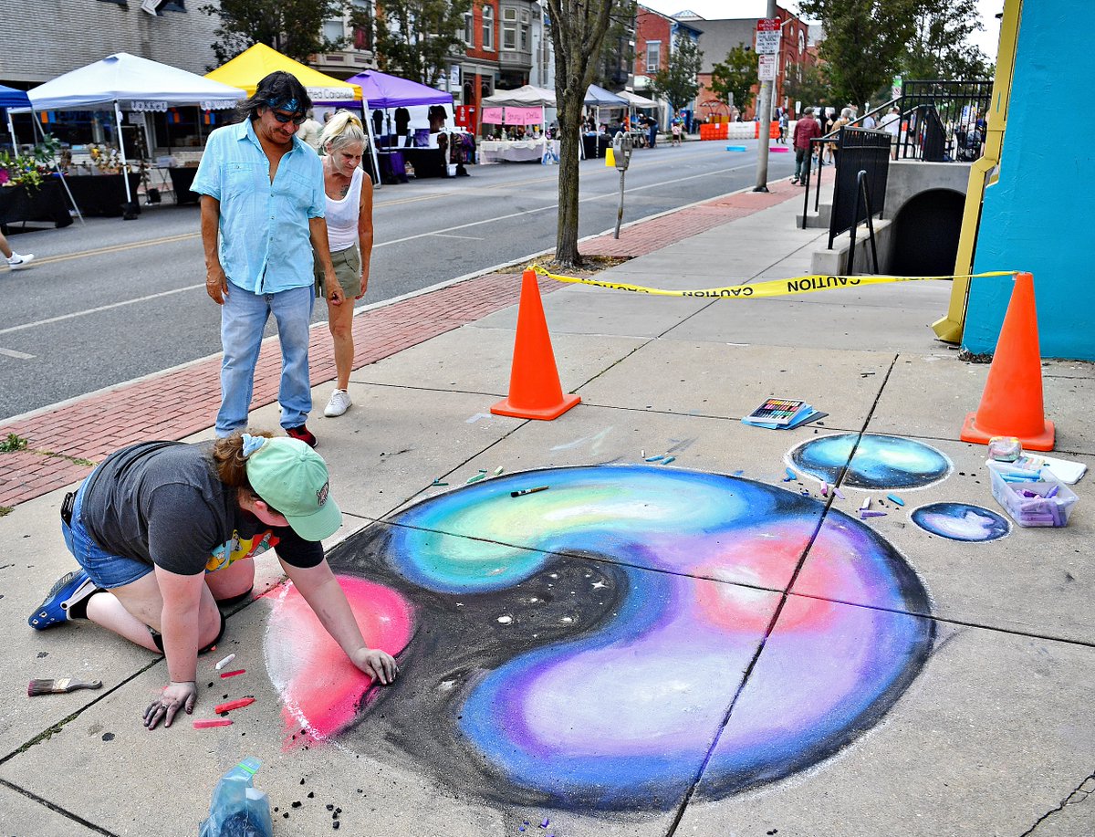DispatchDawn's tweet photo. #PHOTOS-->https://t.co/Ag7tmDCE4d<--Click here to see more from @CreativeYorkPA's #YorkArtsWeek #ChalkWalk @YorkDispatch https://t.co/wNeX6p8fc0