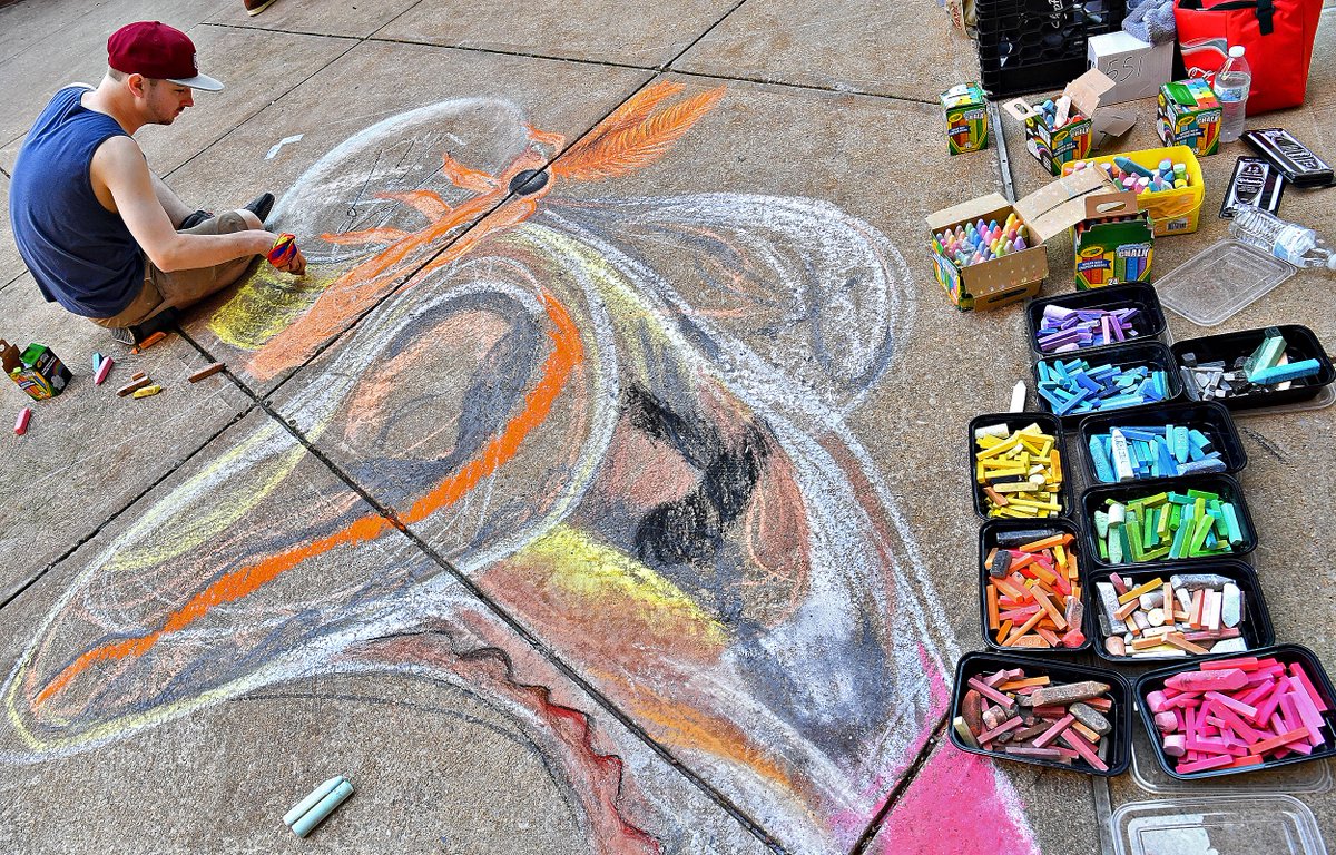 DispatchDawn's tweet photo. #PHOTOS-->https://t.co/Ag7tmDCE4d<--Click here to see more from @CreativeYorkPA's #YorkArtsWeek #ChalkWalk @YorkDispatch https://t.co/wNeX6p8fc0