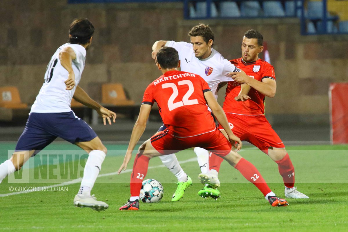 grig_grigorian's tweet photo. #Ararat beat #Van in the 5th round of #VbetAPL https://t.co/p6fi1Sk6BC