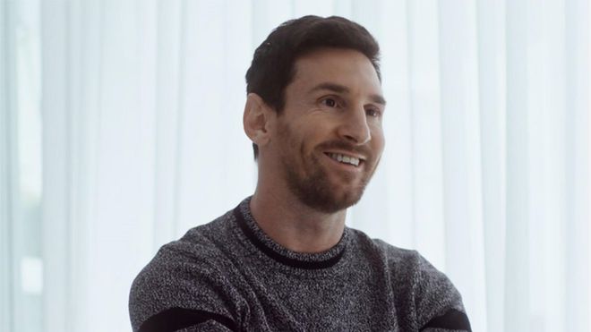 WinamaxSport's tweet photo. « Comment j’ai eu envie de faire du foot ? J’avais 8 ans. Je pensais devenir basketteur, à l’époque. Et puis j’ai vu un match de Seko Fofana à la télé argentine. » https://t.co/e2BJ239KDS
