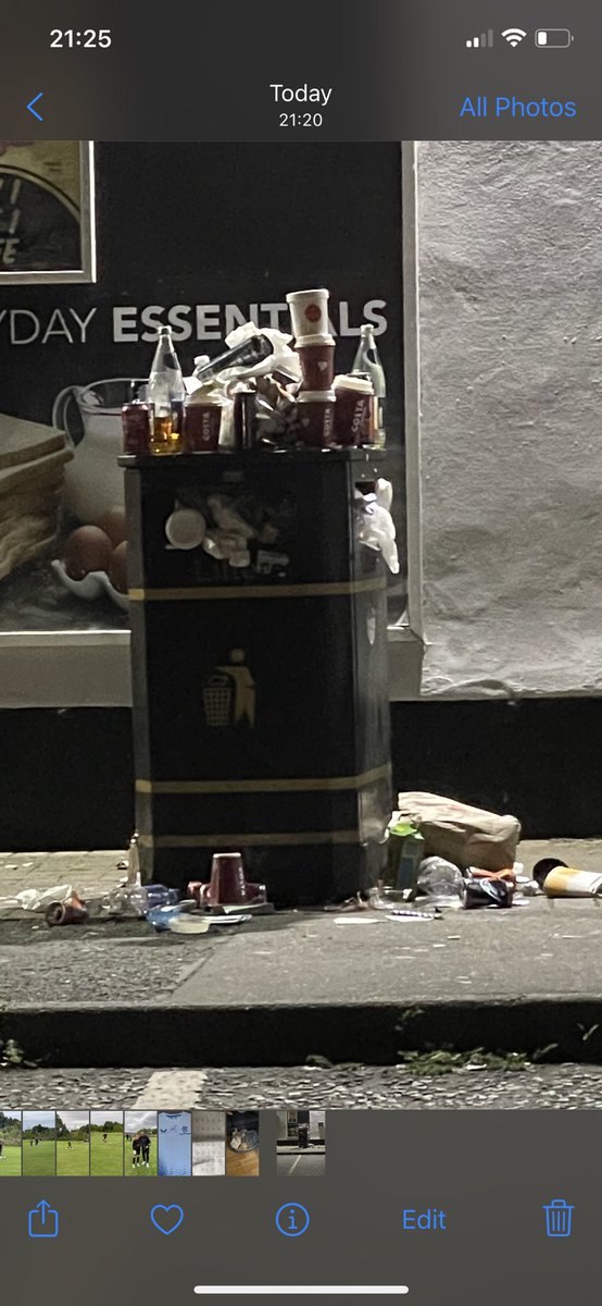 churd1's tweet photo. @falkirkcouncil every bin in the Falkirk area just now! What a state of affairs! https://t.co/DOUv08GGEr