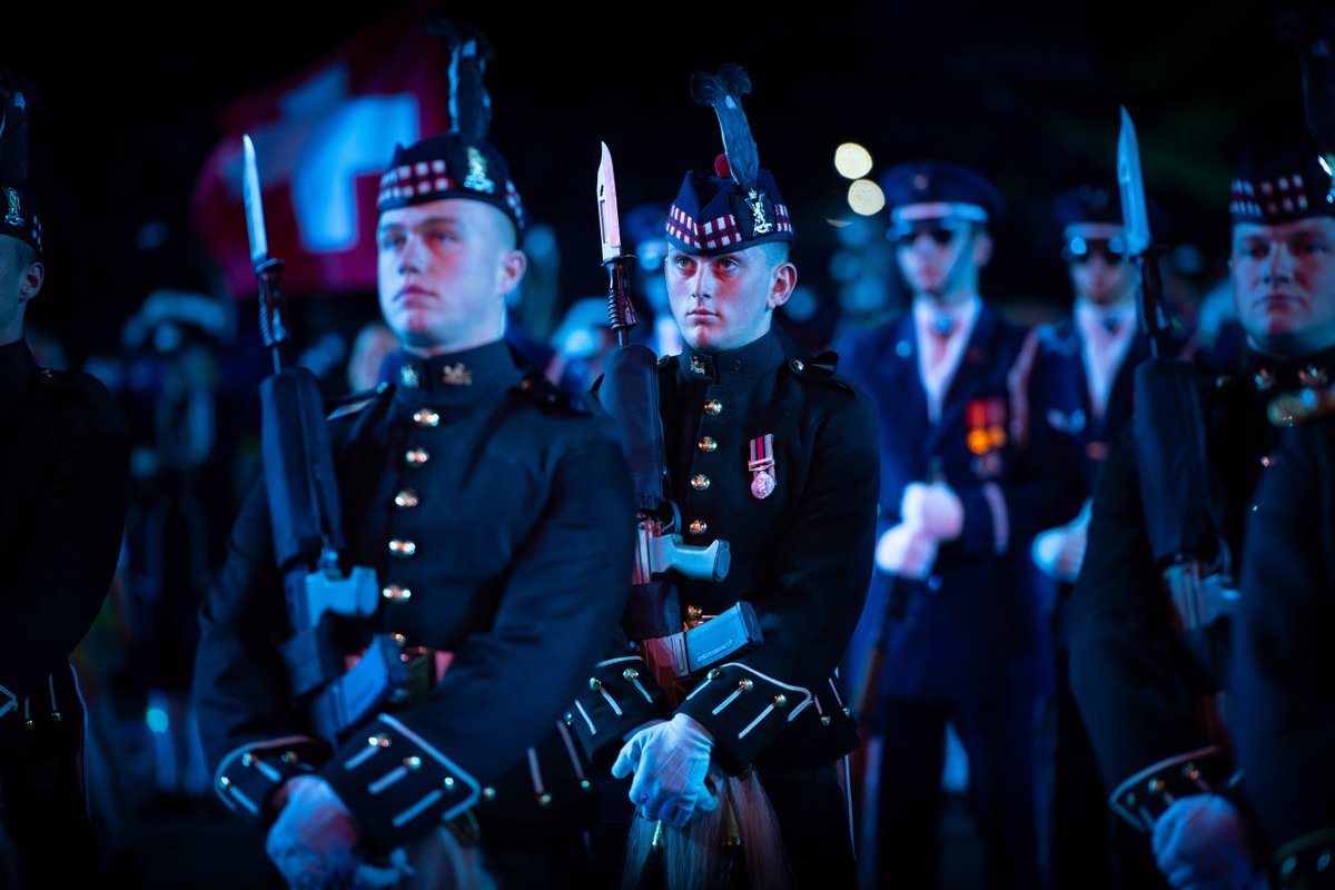 EdinburghTattoo's tweet photo. Thanks to the members of this year's Guard of Honour. Conducting the main ceremonial duty's during out August Show, this year's Guard of Honour has been drawn from @SCOTSband. #EdinTattoo #TattooVoices https://t.co/UgcwNSvfQ7