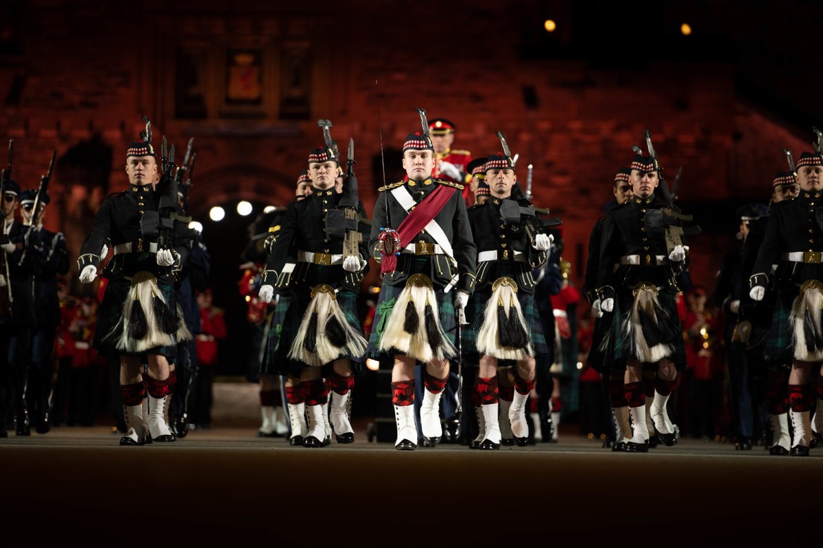 EdinburghTattoo's tweet photo. Thanks to the members of this year's Guard of Honour. Conducting the main ceremonial duty's during out August Show, this year's Guard of Honour has been drawn from @SCOTSband. #EdinTattoo #TattooVoices https://t.co/UgcwNSvfQ7