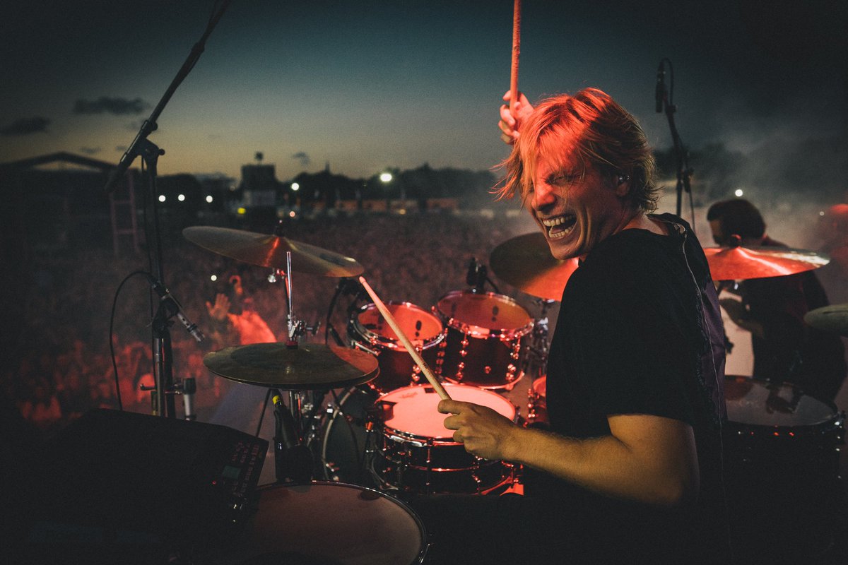 Di_rectMusic's tweet photo. This one was wild 🔥 Katwijk, crew, vrijwillers, thanks a million! #nofuranimalswhereharmedduringthisshow #katwijk #oranjerock #festival #flames https://t.co/RO4OZC5MLu