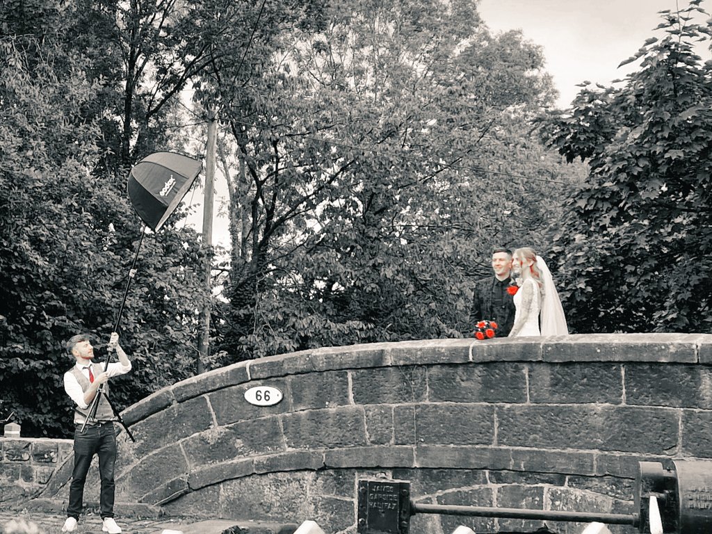 slattockslock54's tweet photo. Lovely picture capturing two newly Wed's looking fabulous 💞 in 2 months this will be me . . . (Insert nervous emoji) 🤗 https://t.co/gMLFTGvN0u