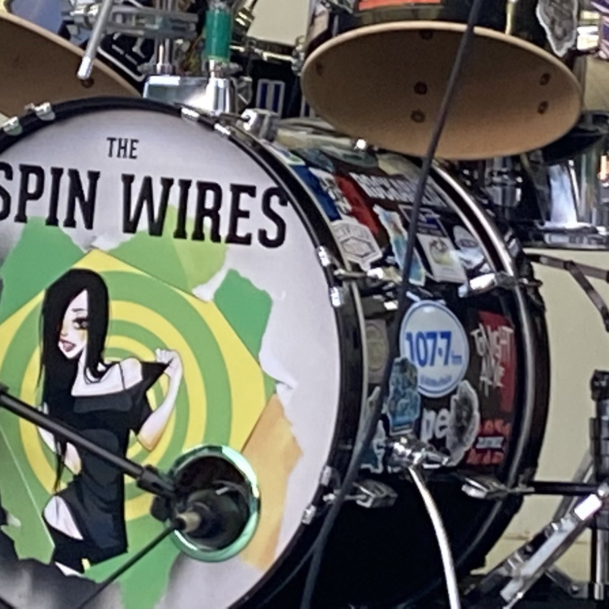thenikrivers's tweet photo. Spotted in the wild, a vintage Alt Buffalo 107.7 Sticker on the @TheSpinWires  kick drum. 

And I appreciate the onstage shoutout 🤙🏻🥃

#AltBuffalo #WLKK #AltFamily https://t.co/wh5GP3RfDE
