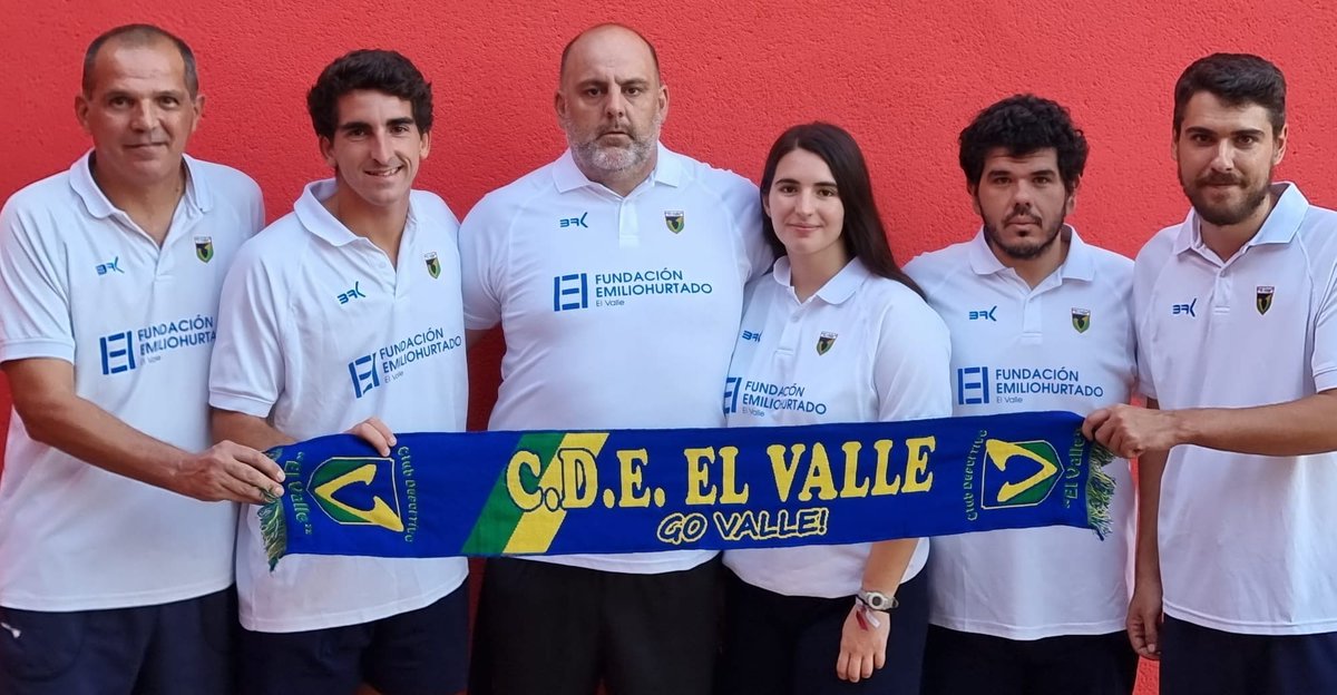 CDEElValle's tweet photo. #FS El Cuerpo Técnico para la 22/23 en nuestra aventura de Segunda @FutSalRFEF @LNFS @danipjrs @juanjepr @albergrog @jorgeespin16 @crissanzf @pedroferher #GoValle✌ https://t.co/dvVjqt8v8N