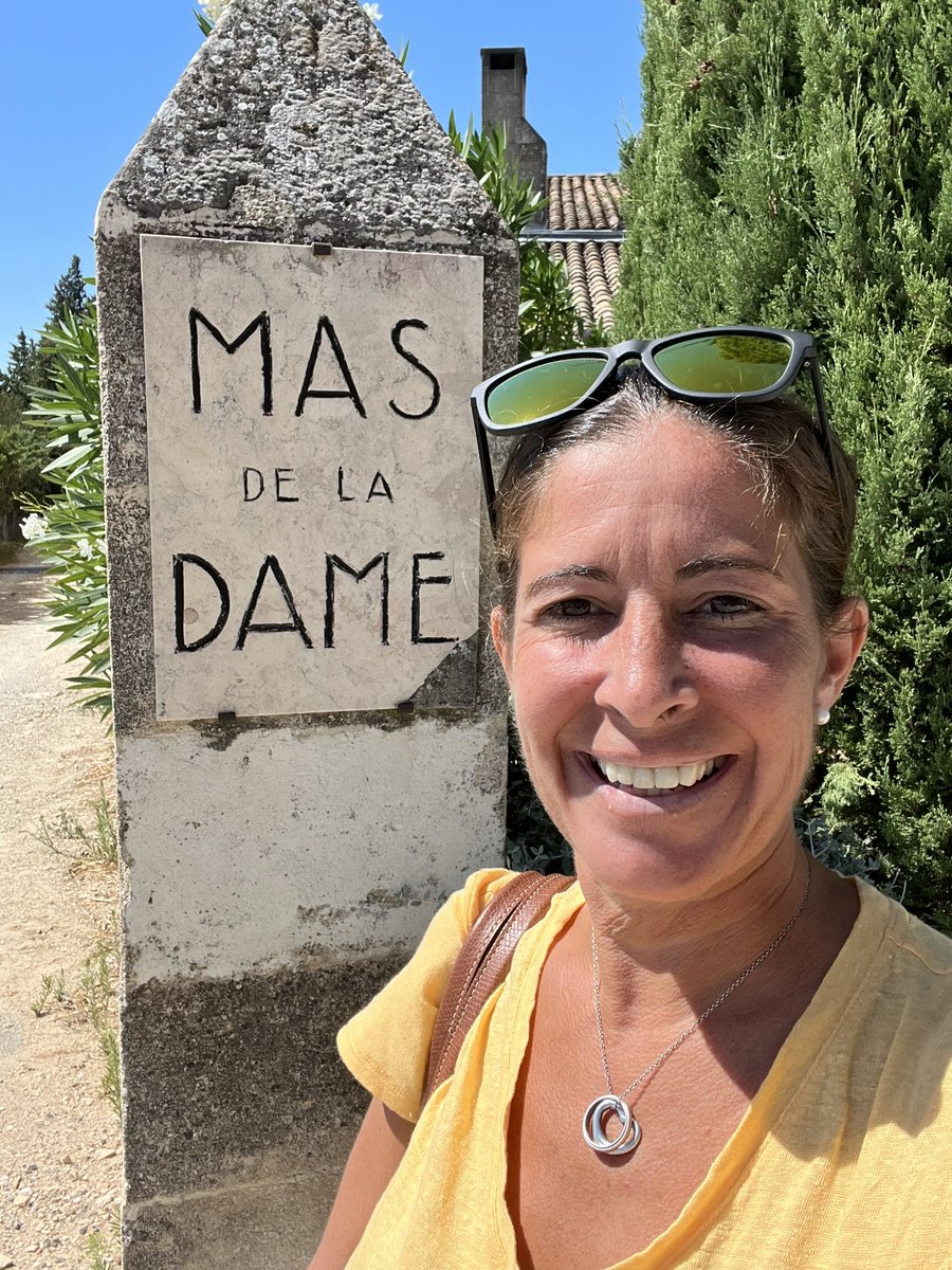 DeirdreTrace's tweet photo. @lifefrance @TheIndieTripper @vauclusedreamer https://t.co/3zROJRnFli