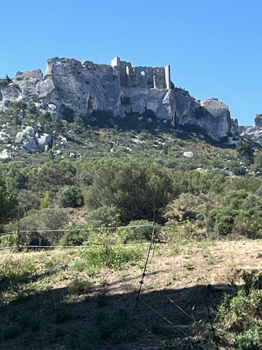DeirdreTrace's tweet photo. @lifefrance @TheIndieTripper @vauclusedreamer https://t.co/3zROJRnFli