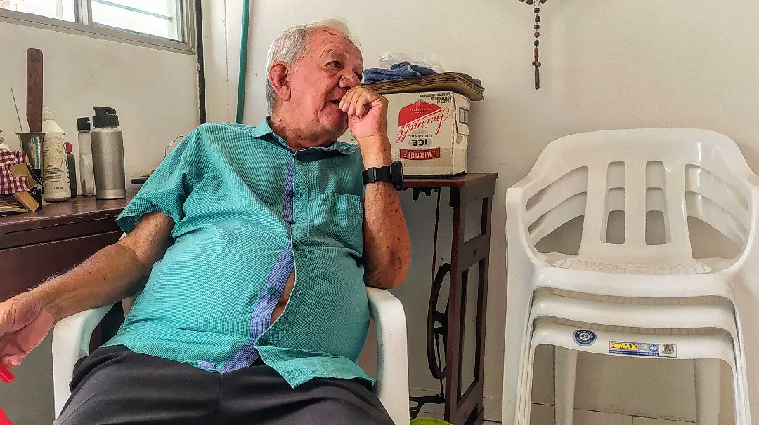vlahebo's tweet photo. 1/4 Libros cartoneros y publicaciones independientes.

Evaristo Acosta tiene 84 años, lleva la vida dedicado a escribir la historia de #Sincé - #Sucre, a mano y en libretas que recicla y encuaderna. https://t.co/GqThKcA77Q