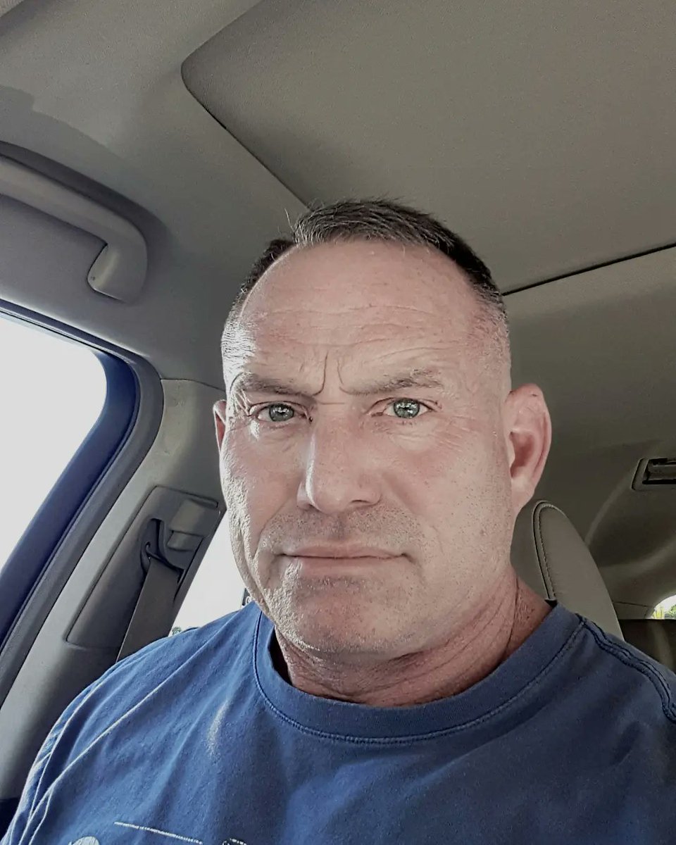 bdckool's tweet photo. It's been a good day! Worked legs at the #gym! Now home & I enjoyed a #OutrightBar by @mtsnutrition from @tigerfitness & @marclobliner. Good taste & clean nutritional bar. Hit the spot post workout.
👊🏻😎🤙🏻
#Actor #BodyBuilding #IAmIsaiah #EdenEvolutionSeries #MTSnutrition https://t.co/20WN0SIrYd