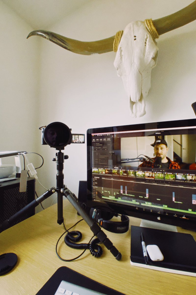 jessedhunt's tweet photo. @YouTubeCreators Saturday plans. https://t.co/WNLUTyzaVT