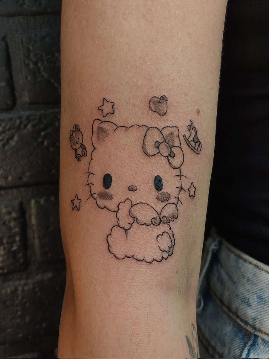 ARNItheNERD's tweet photo. Kinda cute tattoos I did recently. Sketches themselves not mine, but I worked hard to make them looks good on skin
#tattoo #татуекб https://t.co/1t6cWQsEJf