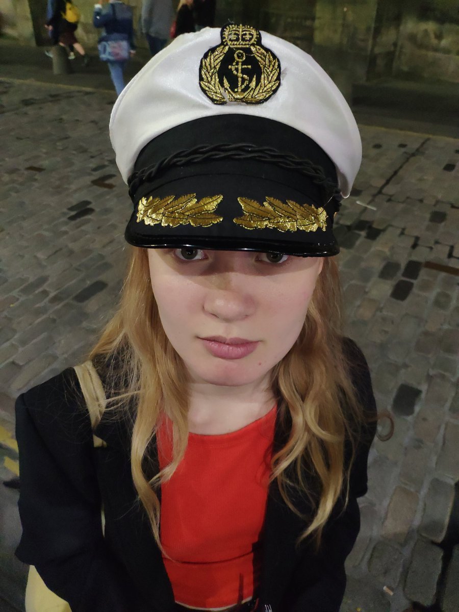 The FINAL performance of #SpaceMystery starts in ONE HOUR!!

come make the days of these beautiful faces and cap off your #edfringe with our "magnificently corny" murder mystery! 🤠🤠🤠🤠 tickets.edfringe.com/whats-on/space…