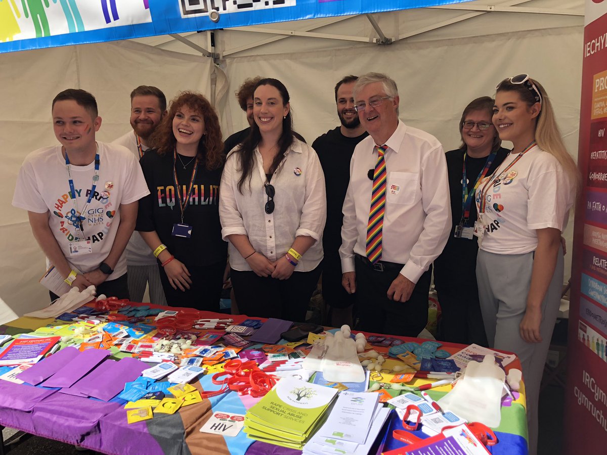 Jane Nicholls (@drjanenicholls) on Twitter photo Ashleigh & Hywel our nurses from <a href="/DOSH_CAV/">SexualHealth Cardiff | Iechyd Rhywiol Caerdydd</a>
with Zoe Couzens & team from <a href="/PublicHealthW/">Public Health Wales</a> busy with sexual health promotion at #PrideCymru2022 🌈🏴
Thank you for visiting <a href="/PrifWeinidog/">Eluned Morgan</a>
#UniqueandUnited Ashleigh & Hywel our nurses from <a href="/DOSH_CAV/">SexualHealth Cardiff | Iechyd Rhywiol Caerdydd</a>
with Zoe Couzens & team from <a href="/PublicHealthW/">Public Health Wales</a> busy with sexual health promotion at #PrideCymru2022 🌈🏴
Thank you for visiting <a href="/PrifWeinidog/">Eluned Morgan</a>
#UniqueandUnited