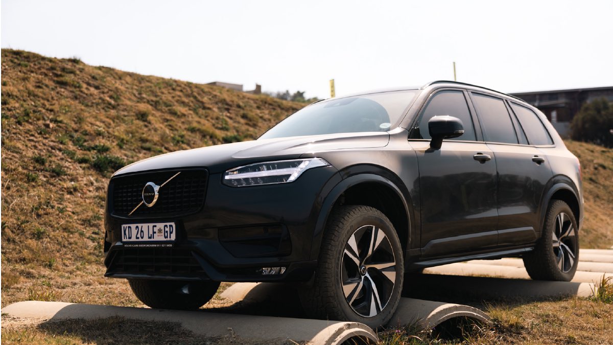 Today we kicked off day 2 of the Festival of Motoring with our smarter, pure electric and hybrid range of SUVs. Envious? Tomorrow’s your last day to witness the magic at the Kyalami Grand Prix Circuit! #VolvoSA #PlugIntoTomorrow #FestivalOfMotoring2022