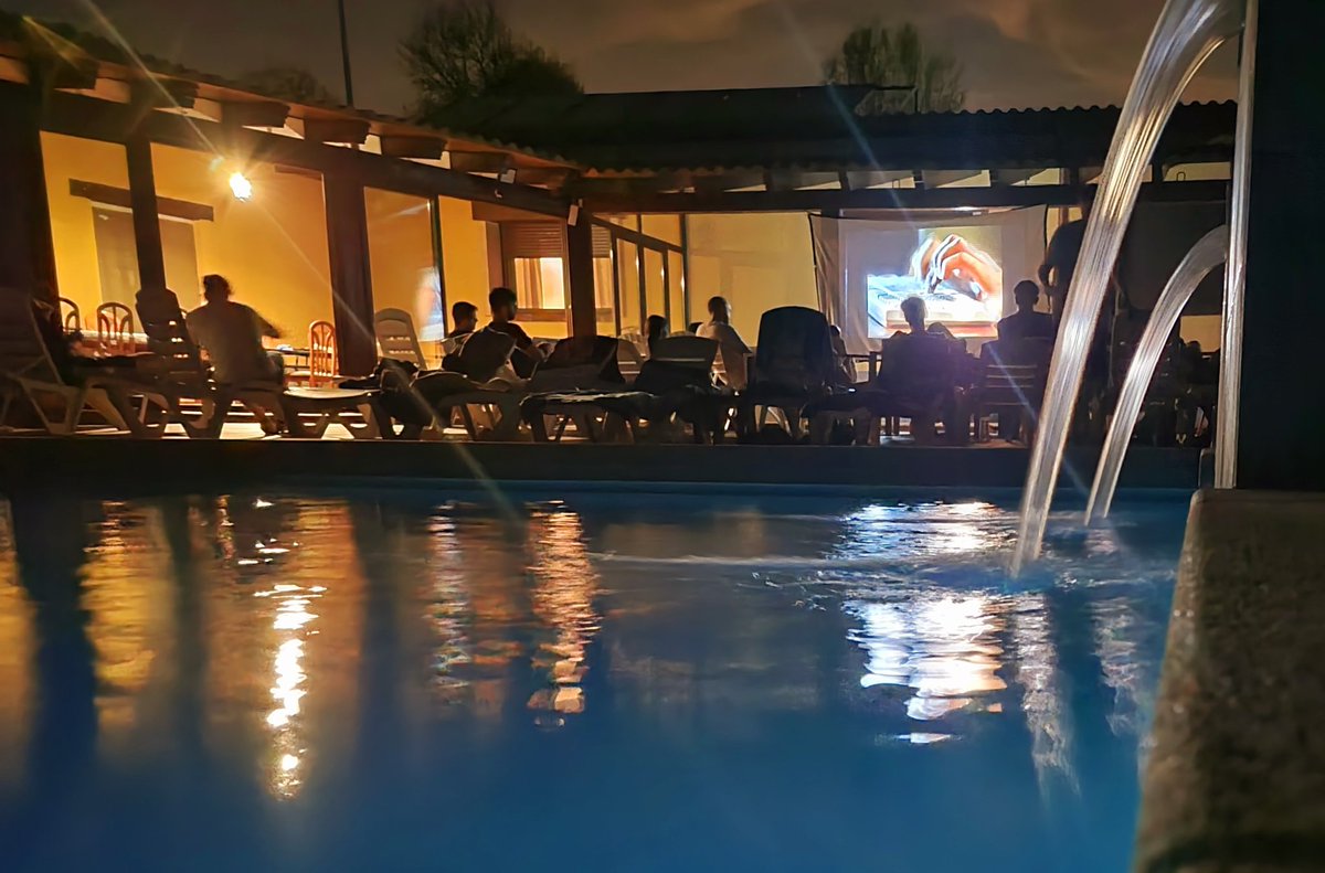 TheXXLMAN's tweet photo. Cae la noche y toca cine de verano en
#WonderHack
Después: FIESTA!❤
Buenas noches a todos!
#hacking #infosex #ciberintelligencia
#WonderHack2022 https://t.co/hGIlFMrMWA