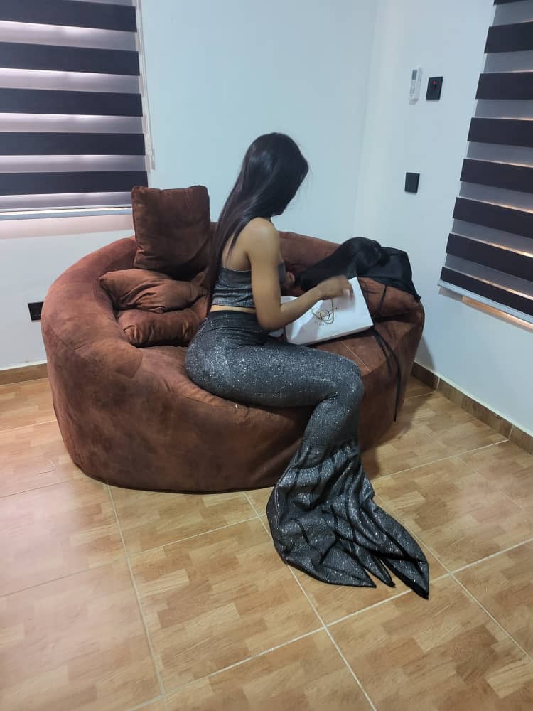 Silvercoaltv's tweet photo. Just call her name and see what happens! @okonlagos and @realosasiyamu still going gaga over @gabriella_omini @pinkode_ @aa_ericmartins 

#nollywood #comedy #mermaid https://t.co/s3SZbyWTIE
