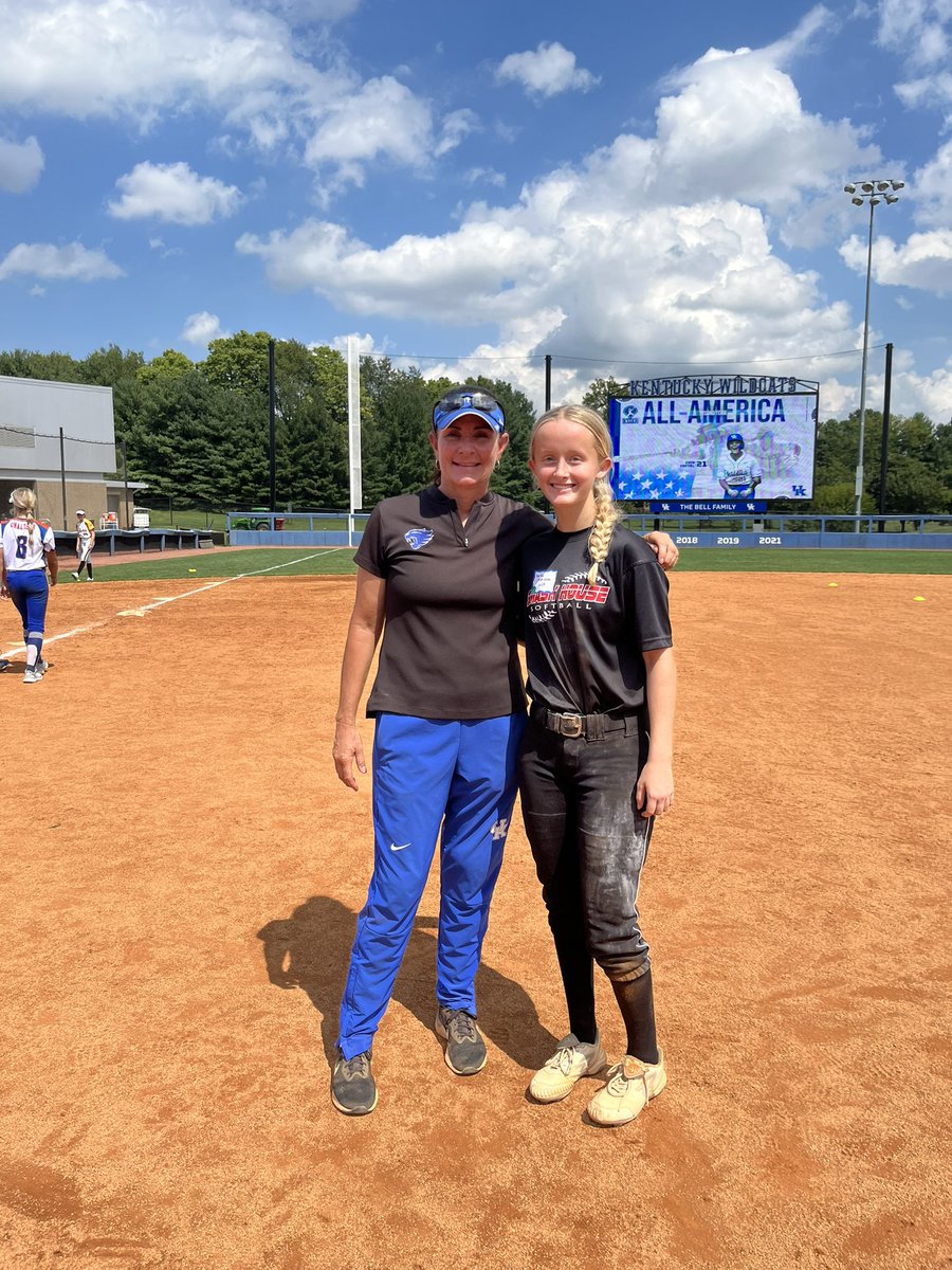 KarleeAdkisson1's tweet photo. Thank you to @UKsoftball , @UKCoachLawson , and @UKCoachHimes for putting on an amazing camp today! Learned a lot and can’t wait to be back at John Cropp Stadium! https://t.co/ogYo2xiiUn
