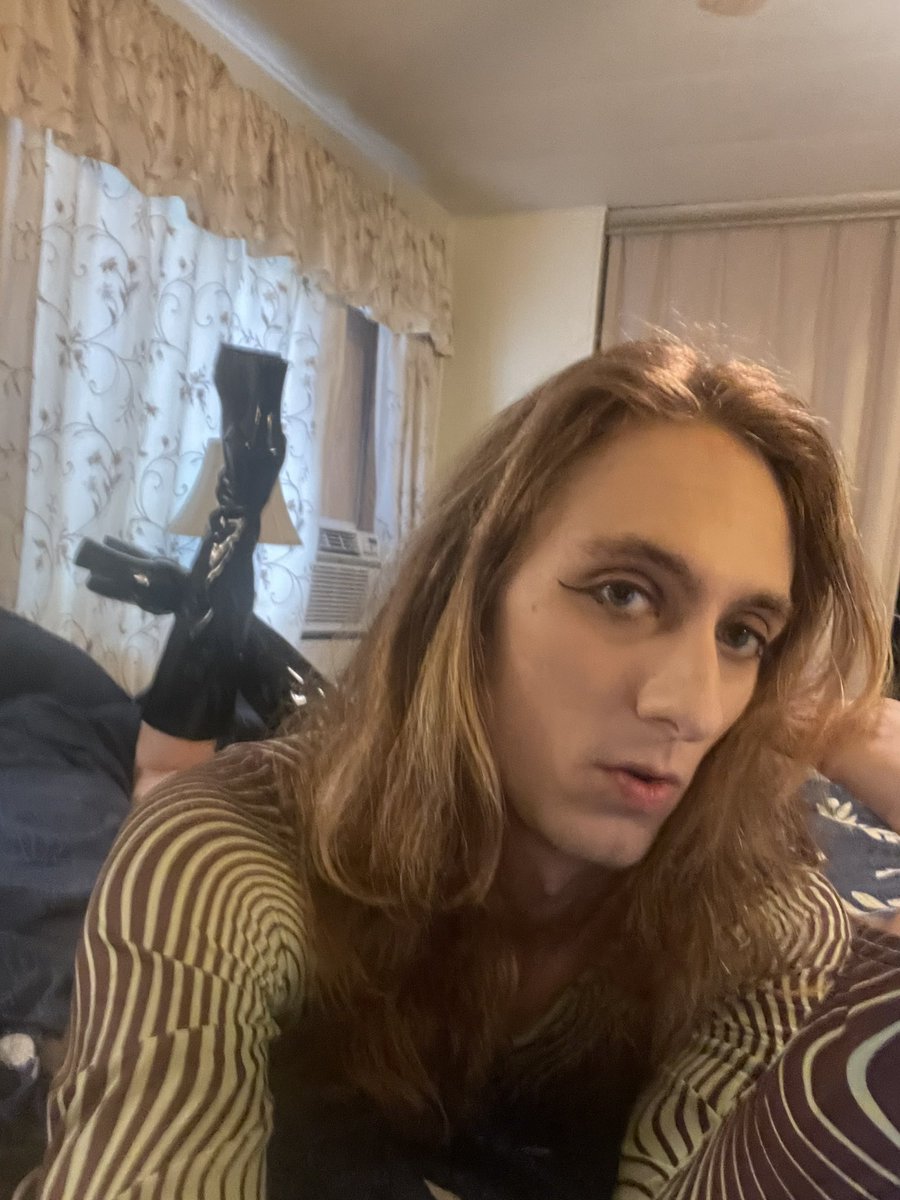 RubyTheRuthless's tweet photo. #TransIsBeautiful #badgirl just starting a cute stream https://t.co/vL8fjBnshZ