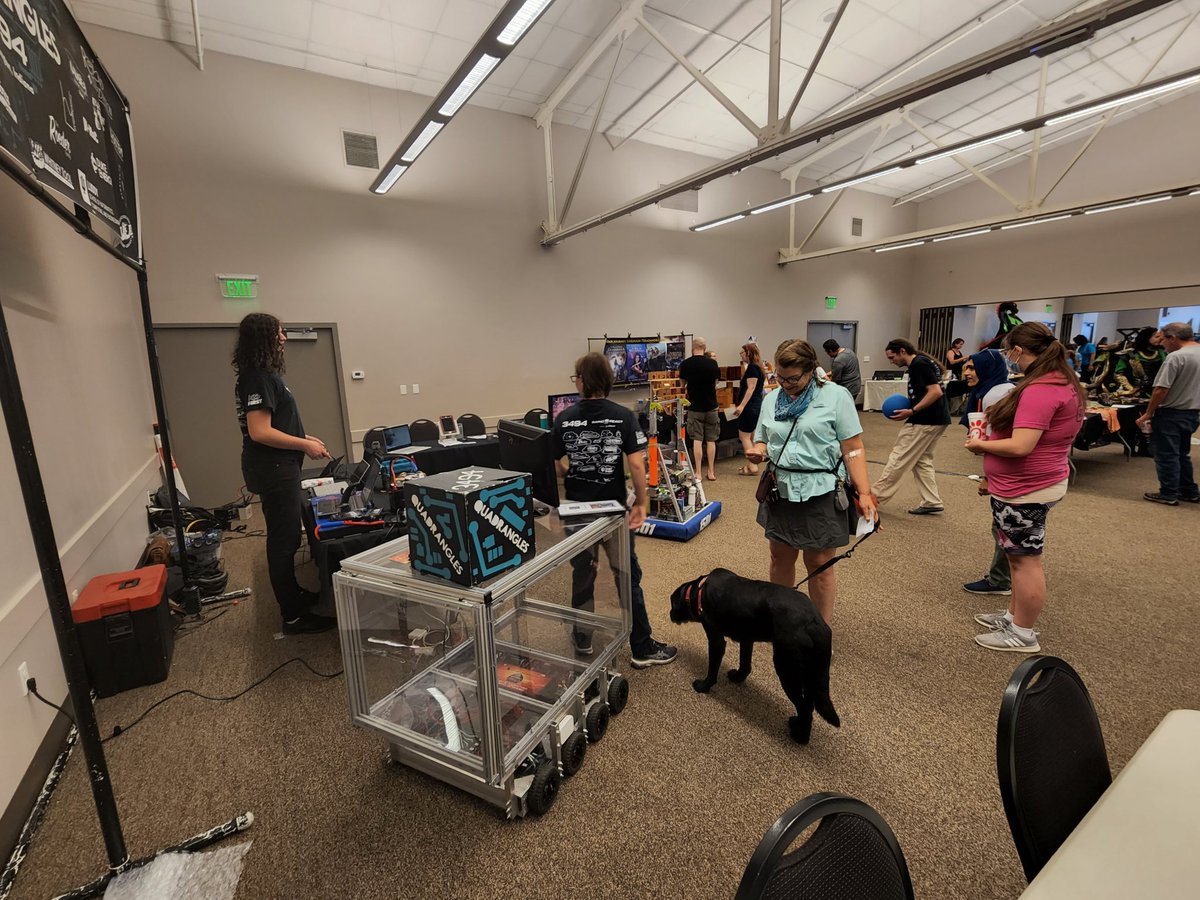SteamSuperior's tweet image. We had a fum time sharing #FirstRobotics with over 700 people and 4 dogs at @makevention in Bloomington!
#morethanrobots #BuildTheFuture #firstenergize #4HGrowsHere