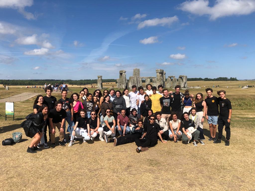 OxbridgeByWS's tweet photo. Another fantastic summer is in the books! Thanks to all the instructors, staff, and students who made the 2022 summer unforgettable! 💛 💚 💙

Be sure to follow us on Instagram and Facebook for more! @OxbridgePrograms

📸 Oxbridge Academic Programs, 2022

#oxbridgeprograms https://t.co/t1otmCZTd8