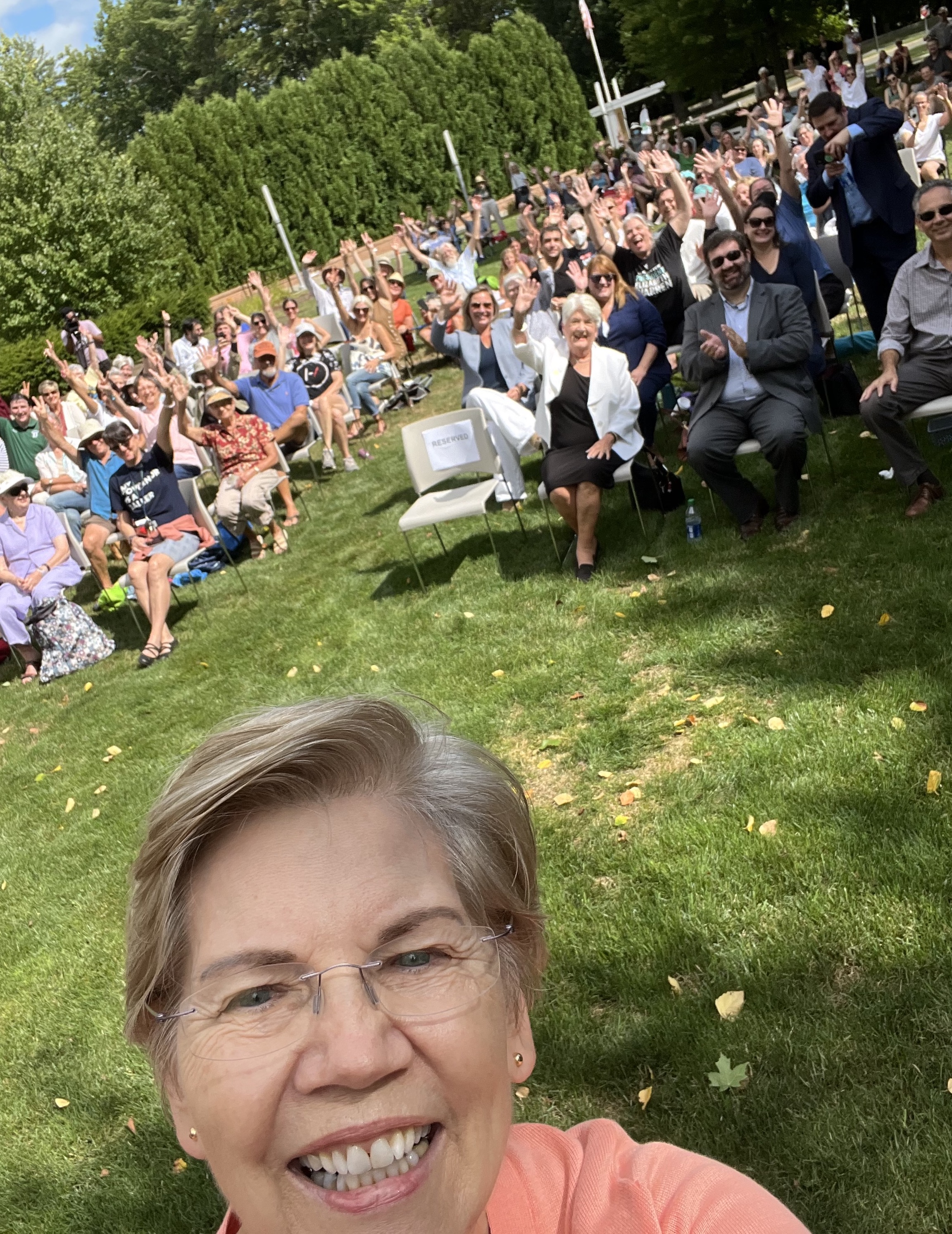 elizabeth-warren-on-twitter-we-had-a-great-meet-and-greet-in