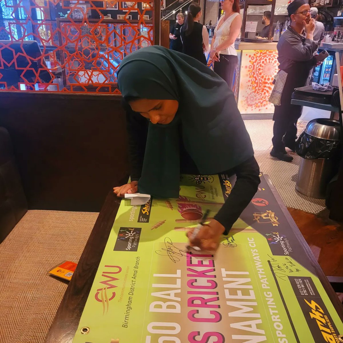 Banner signed by The Hundred Players &amp; The people who are the backbone of making today happen 🏆 Absolutely Loved It #ThankYou xxxx