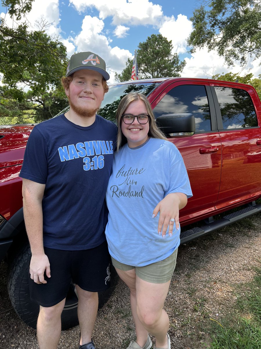 Kaleyclark222's tweet photo. I said YES!!! Future Mrs. Rowland ! ❤️❤️ https://t.co/rBBOJpIUbz