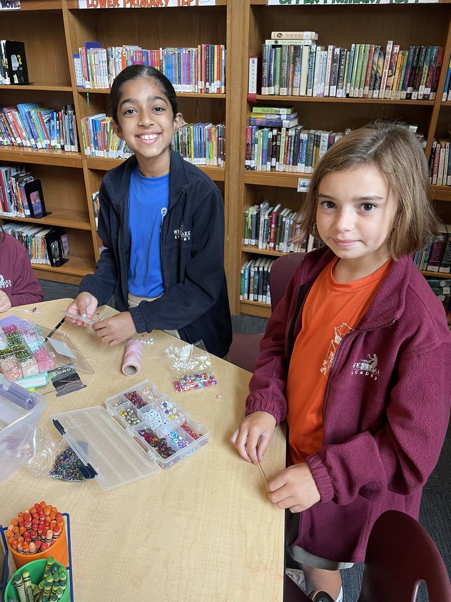 ibmisstitus's tweet image. Maker Mania Friday!✨ G5s loved exploring, designing, &amp;amp; creating with our #wabradleylibrary maker spaces! We are off to a fantastic year! #waexcels