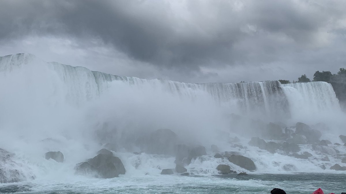 skarim180's tweet photo. Magnificence of God. A wonder of the world #niagarafalls #Niagara.
A truly amazing sight and experience. https://t.co/B41NYgt0BK