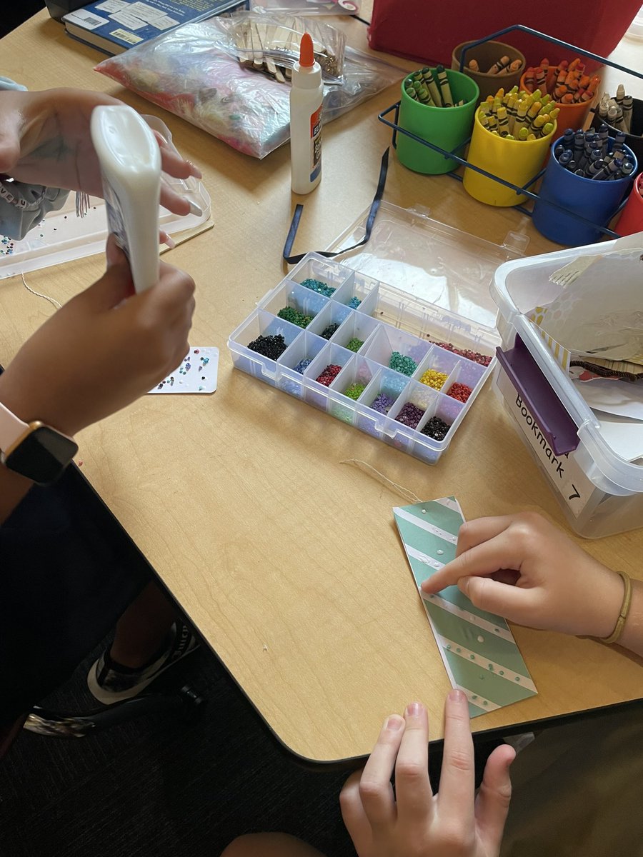 ibmisstitus's tweet image. Maker Mania Friday! #waexcels #wabradleylibrary 📚✨😍