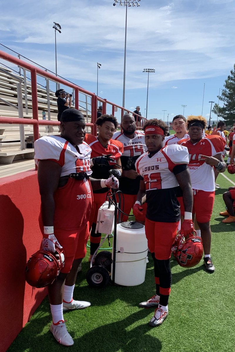SRFBBoosters's tweet photo. #OnceUponASaturdayInAlpine @SRSUFootball @3BallOz @DaylnDunbar90 https://t.co/voApCGnJe0