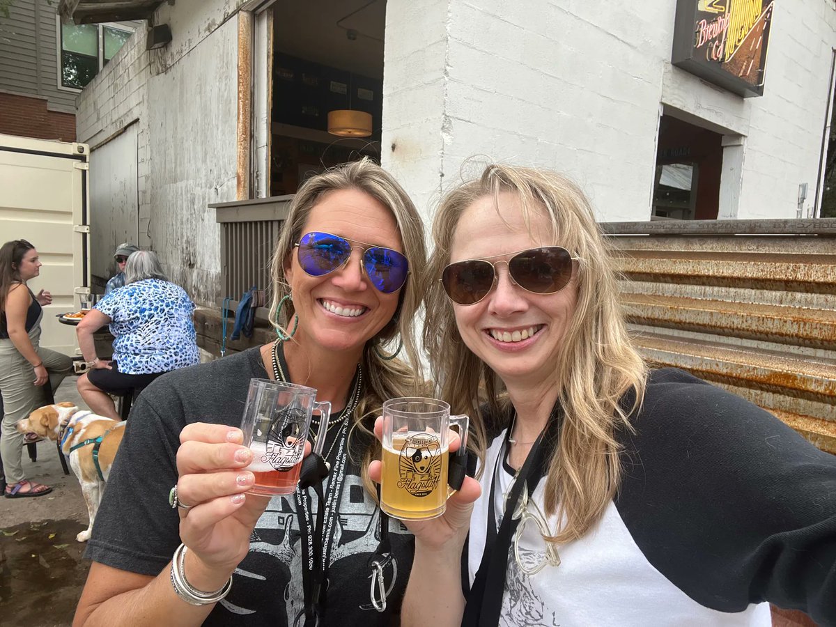 Tangled_Lilac's tweet photo. Kristen and I are so excited to be roaming around and meeting so many VIPs (very important puppies) at Barks and Brews! https://t.co/itfasPyTSW