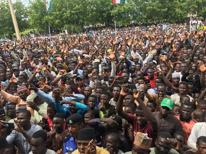 OneVoiceDelta's tweet photo. Earlier today in Katsina...

It's was a tsunami type wave for PDP.

@atiku and @IAOkowa are coming!!!

#AtiKowa
#AtikuIfeanyi
#AtikuOkowa2023
#OneVoiceDelta https://t.co/iXtYRh394v
