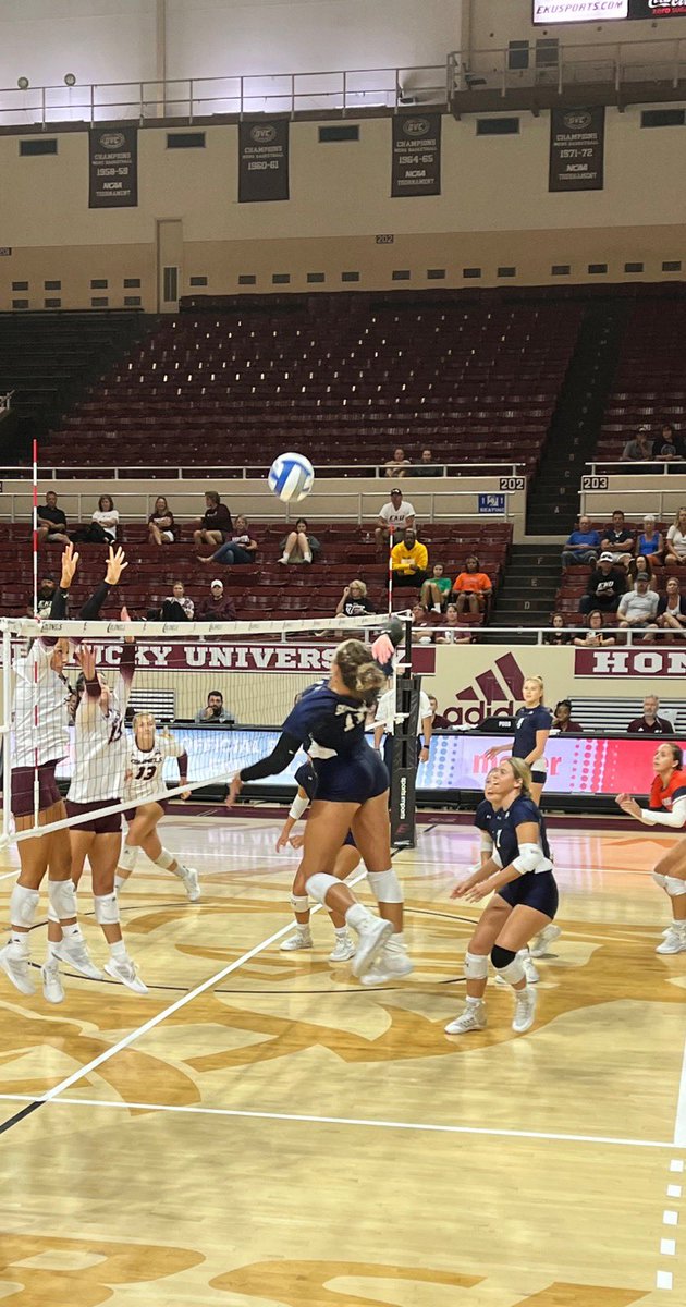 Two Wabash Valley volleyball standouts met at D1 level today. Former THN star Chloe Mason(Eastern Kentucky) faced former Northview star Kambree Lucas(UT Martin). Mason had 23 assist, while Lucas had 16 kills. Great to see both doing so well at such a high level.