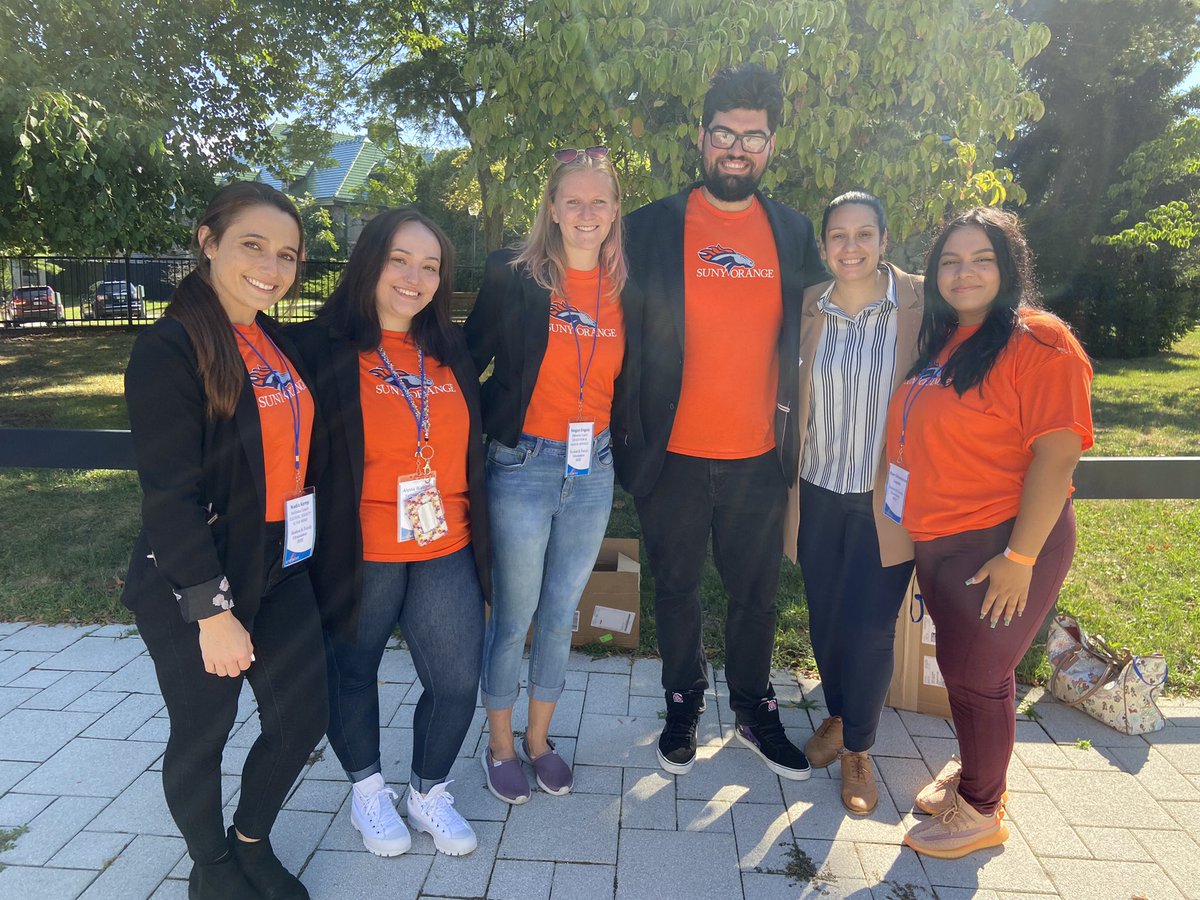 drkrisyoung's tweet photo. The beats were pumping. The Pathway Coaches were coaching. And dozens upon dozens of incoming @SUNY_Orange students and their loved ones enjoyed Student and Family Orientation earlier today. #SOawesome https://t.co/k67kEL9R6W