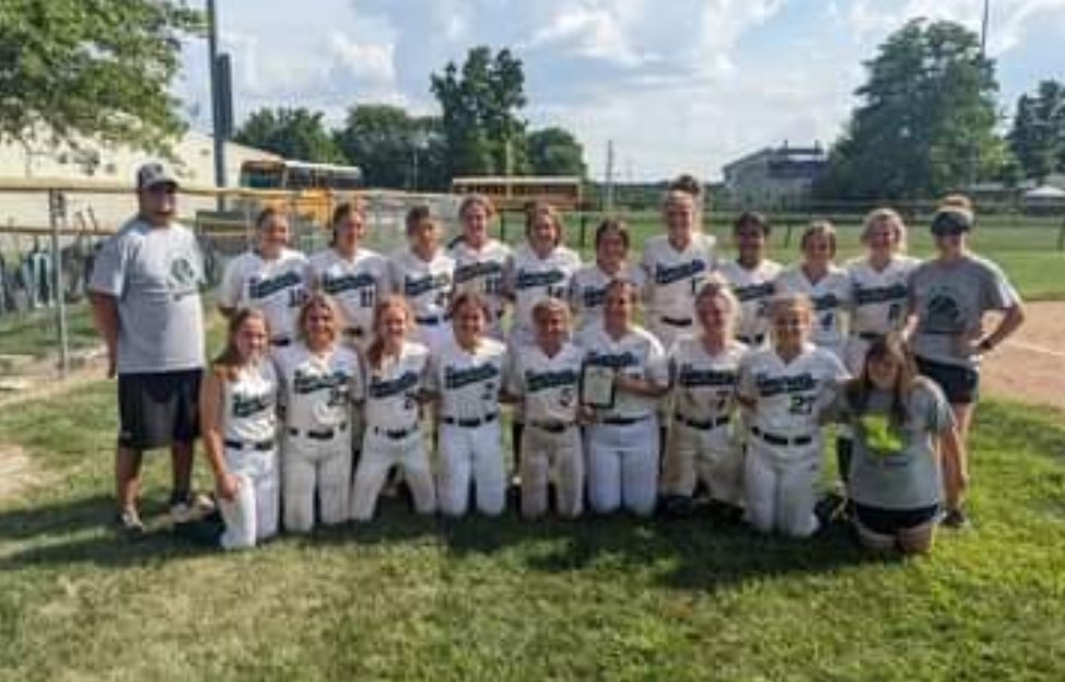 WestranSoftball's tweet photo. Girls win Consolation of the Hallsville Tournament. Lost to New Bloomfield 2-0 in the opening round. Bounced back to beat Harrisburg 14-0 and Van-Far 8-2. We are 2-1 on the year!! https://t.co/U4QlIQ4kcj