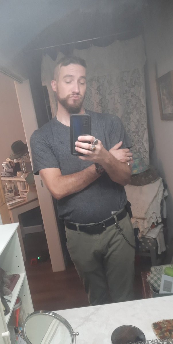 StephenEightSix's tweet photo. Do you truly love yourself? It's a very strange thought to process. Let's start a positive thread of why or what you love about yourself! If you don't feel like you do at this point in your life just comment and I'll list the reasons that I love you! 🖤🤍💪 https://t.co/w4N8TRU0AO