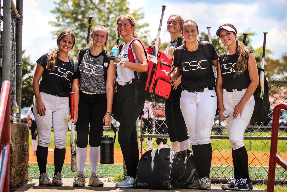 EasleySoftballC's tweet photo. Grinding always 🔋#elevateyourgame https://t.co/gTbqlfgJwZ