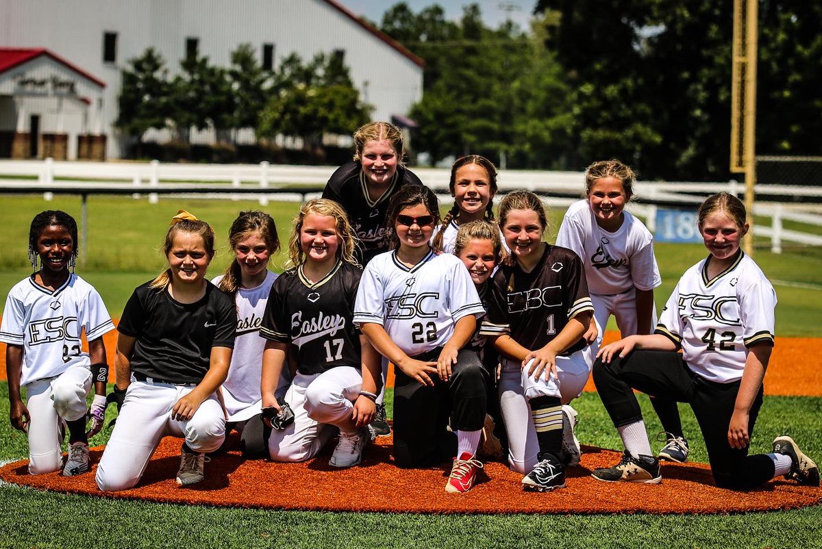 EasleySoftballC's tweet photo. Grinding always 🔋#elevateyourgame https://t.co/gTbqlfgJwZ