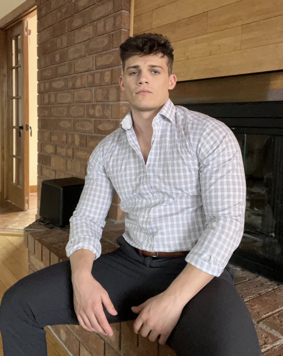 adonisbobonis's tweet photo. Back when I was a thiccc boy https://t.co/phiPoHBN70
