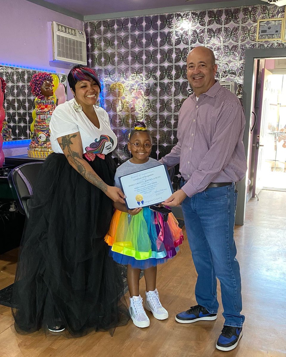 Sup_Rickman's tweet photo. Congratulations to Jerreeβs Beauty, Bowties, & Bling, on their ribbon cutting and grand opening. Welcome to Ripon!
#escalonca #escalon #sanjoaquincounty #riponca #cityofripon #riponchamberofcommerce https://t.co/HrANiGl0mb