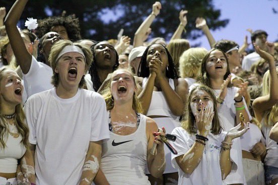 CardsYearbook's tweet photo. Sneak Peek at what our amazing student photographers got last night! We had just as much fun as you guys did! Buy a yearbook to see more amazing photos! #itsworthit #worthington #wotown @TWHSAthletics https://t.co/yQbkq03CTM