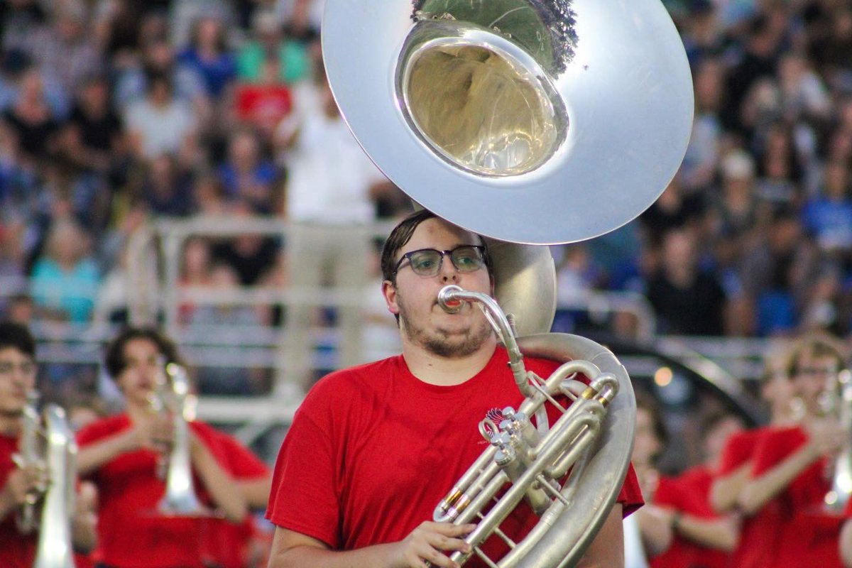 CardsYearbook's tweet photo. Sneak Peek at what our amazing student photographers got last night! We had just as much fun as you guys did! Buy a yearbook to see more amazing photos! #itsworthit #worthington #wotown @TWHSAthletics https://t.co/yQbkq03CTM