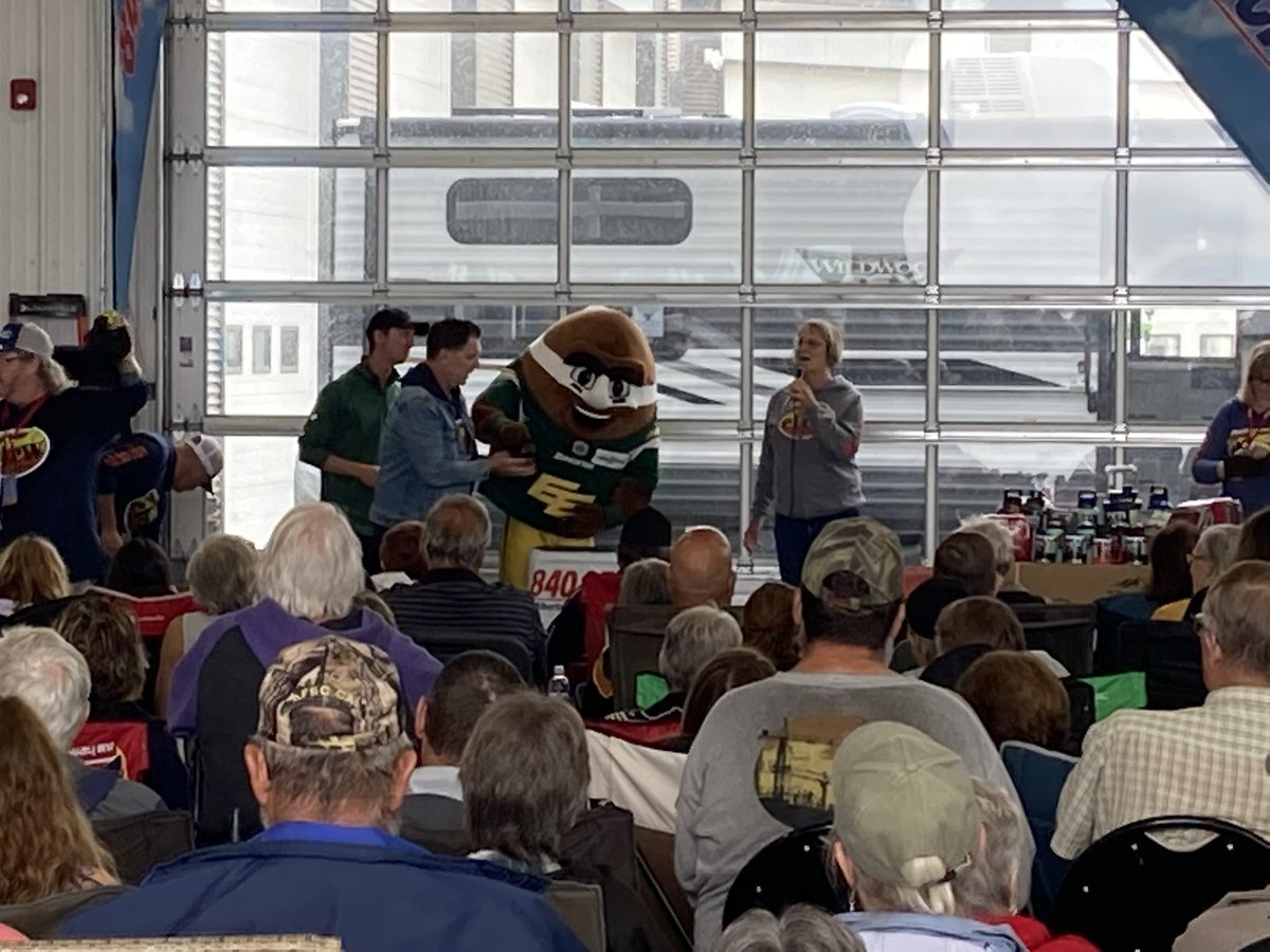 840 CFCW tweet media